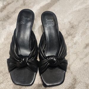 Jildor Women's Black Knotted Slide Sandals